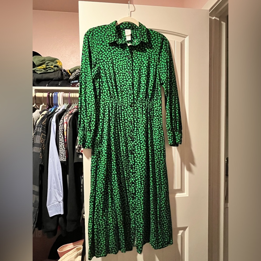 H&M Black and Green Long Sleeve Dress